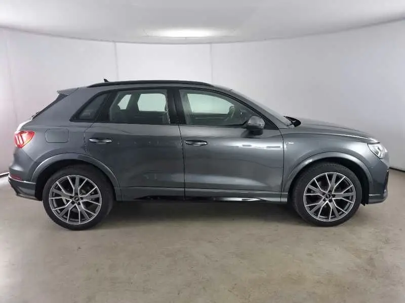 Photo 1 : Audi Q3 2021 Diesel