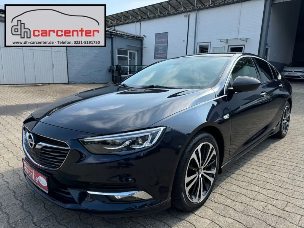 Photo 1 : Opel Insignia 2018 Essence