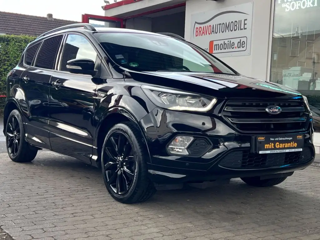 Photo 1 : Ford Kuga 2018 Petrol