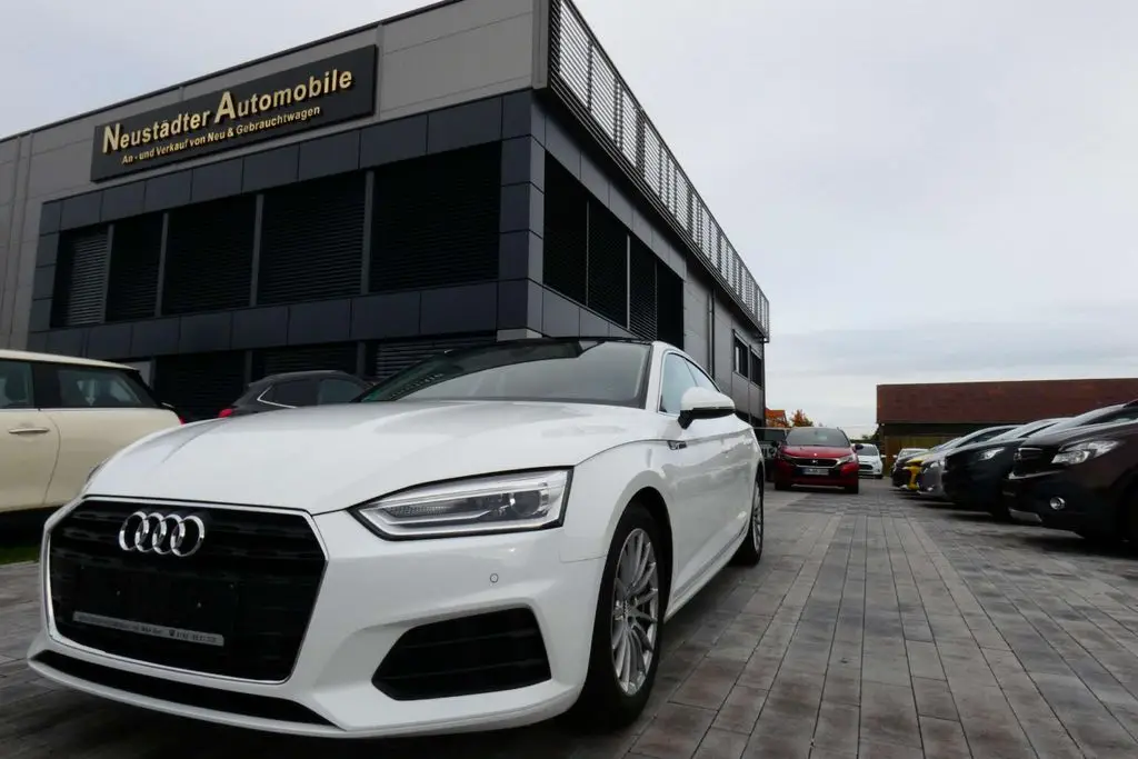 Photo 1 : Audi A5 2019 Petrol