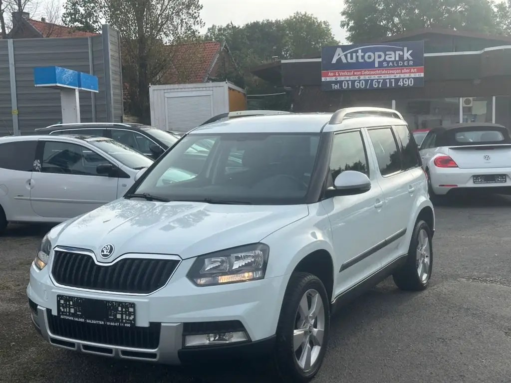 Photo 1 : Skoda Yeti 2015 Petrol