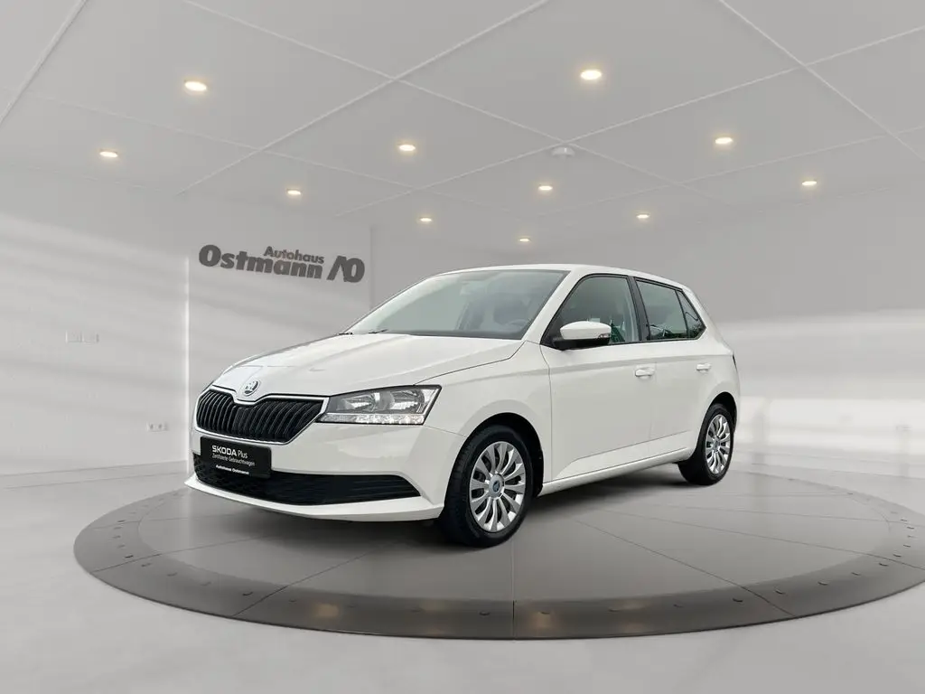 Photo 1 : Skoda Fabia 2021 Petrol