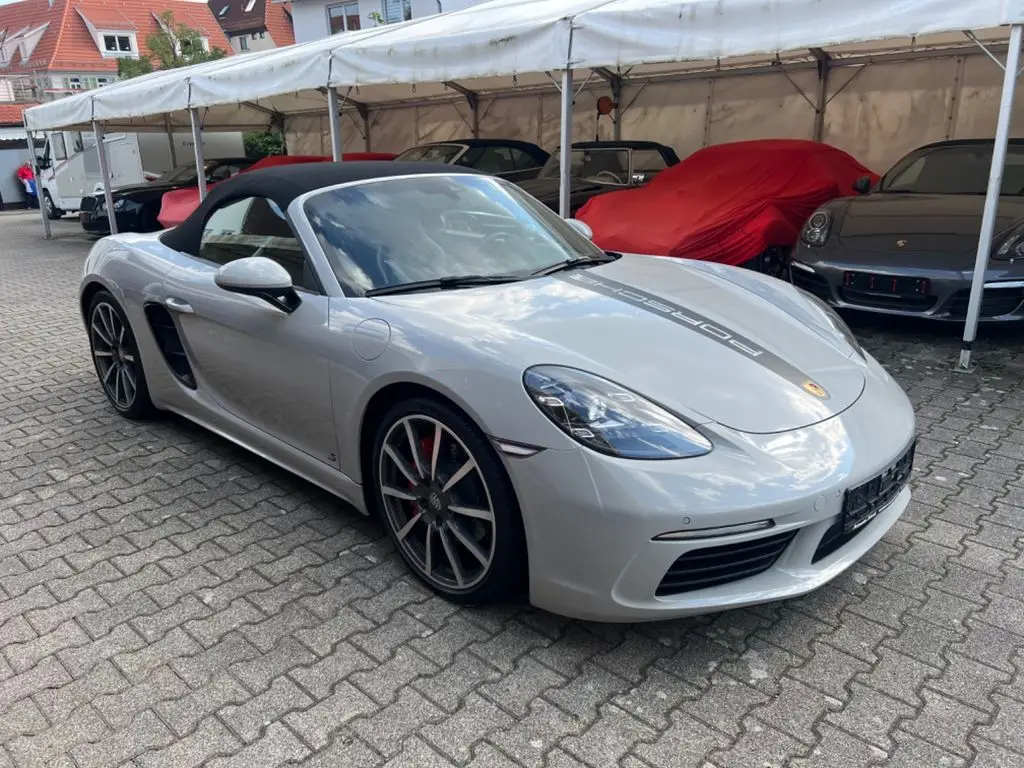 Photo 1 : Porsche Boxster 2017 Essence