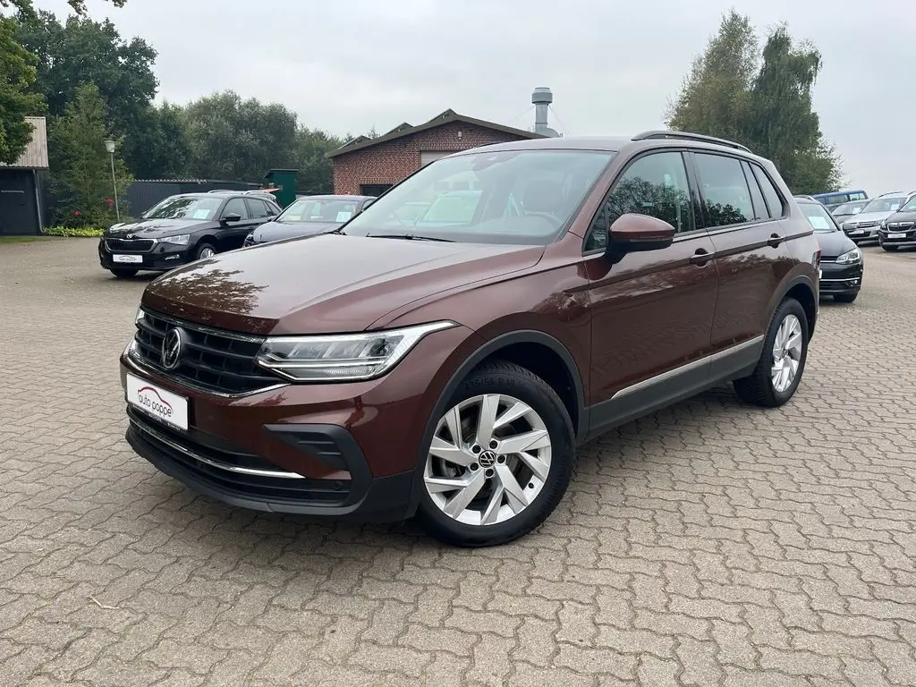 Photo 1 : Volkswagen Tiguan 2023 Essence