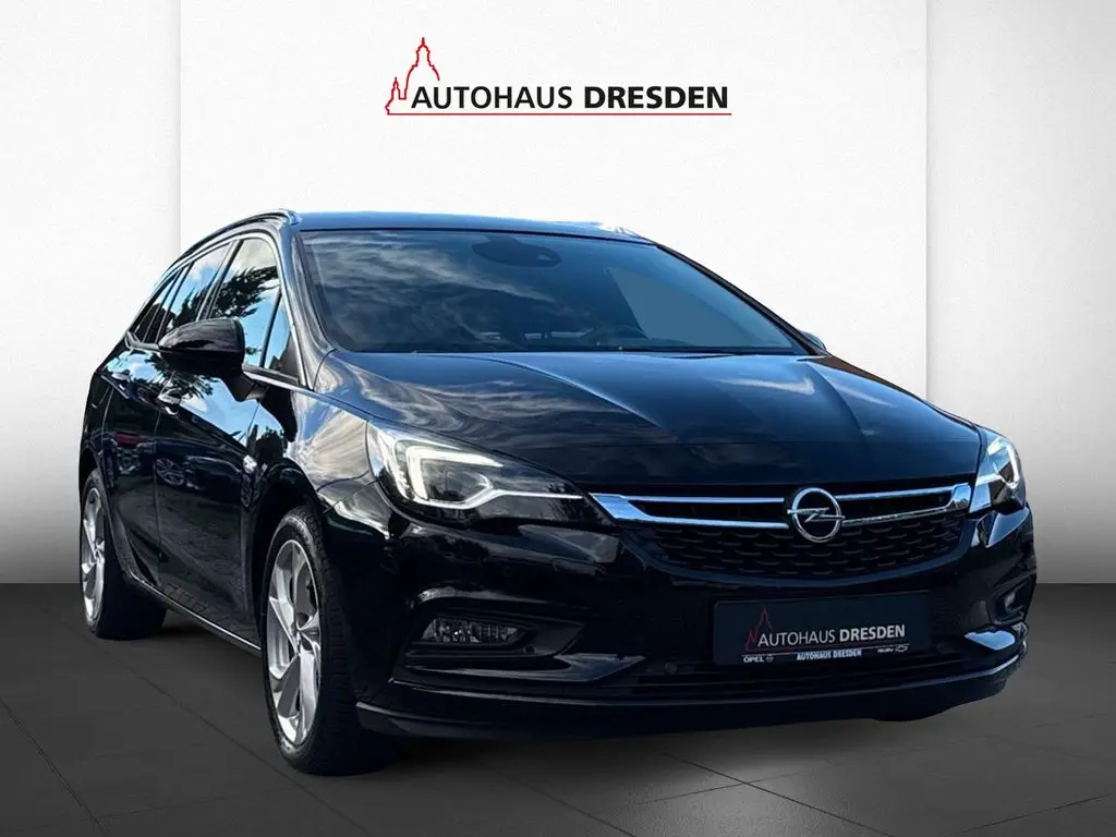 Photo 1 : Opel Astra 2018 Essence