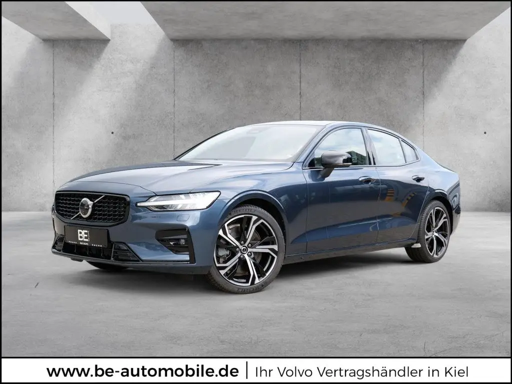 Photo 1 : Volvo S60 2023 Essence