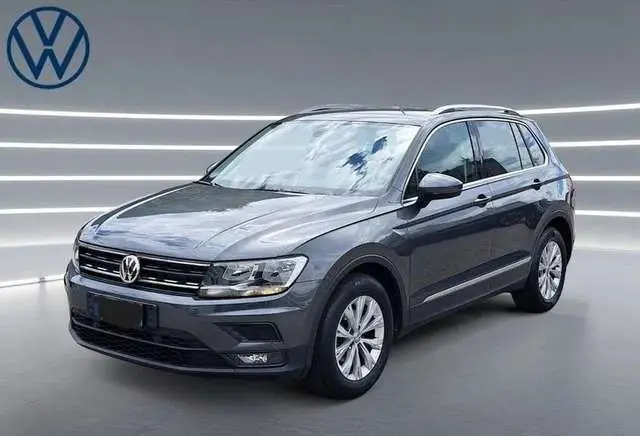 Photo 1 : Volkswagen Tiguan 2018 Essence