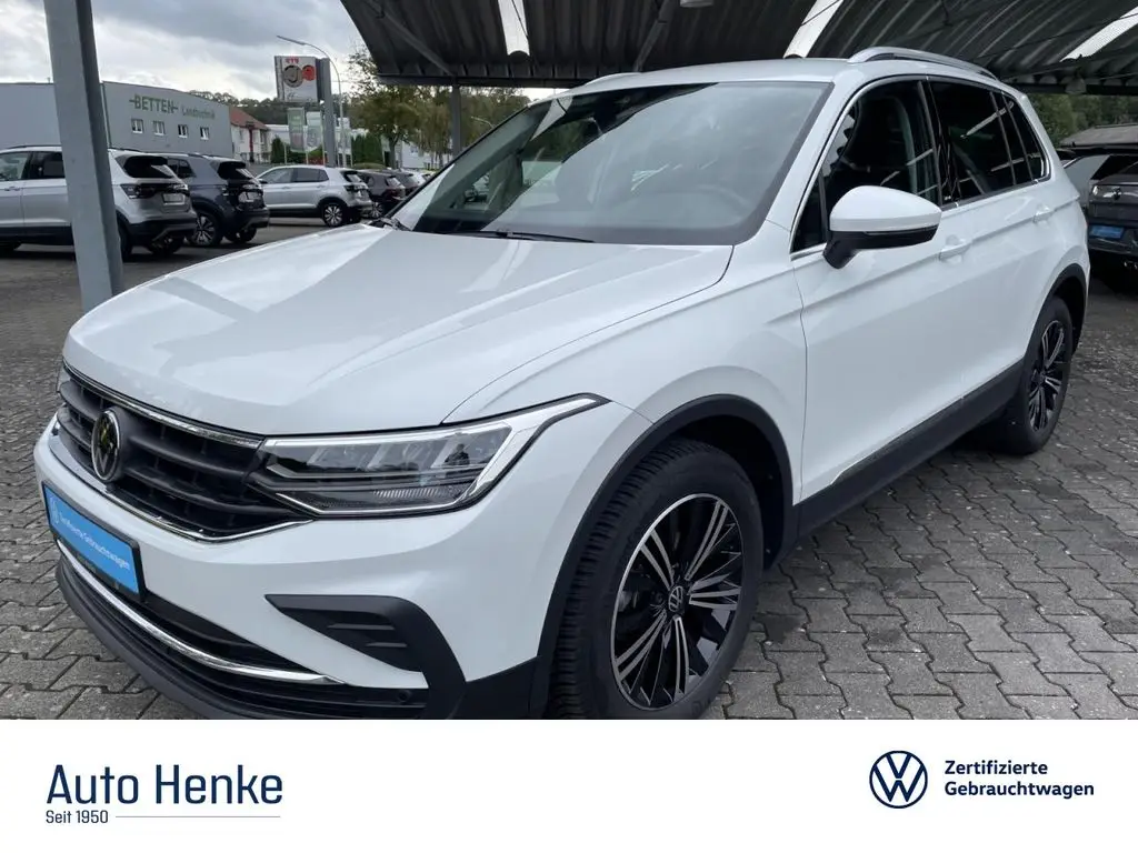 Photo 1 : Volkswagen Tiguan 2023 Essence