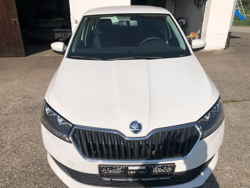 Photo 1 : Skoda Fabia 2021 Essence