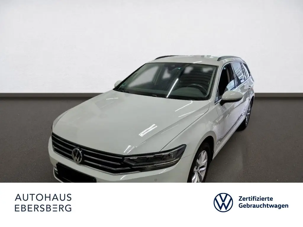 Photo 1 : Volkswagen Passat 2020 Petrol