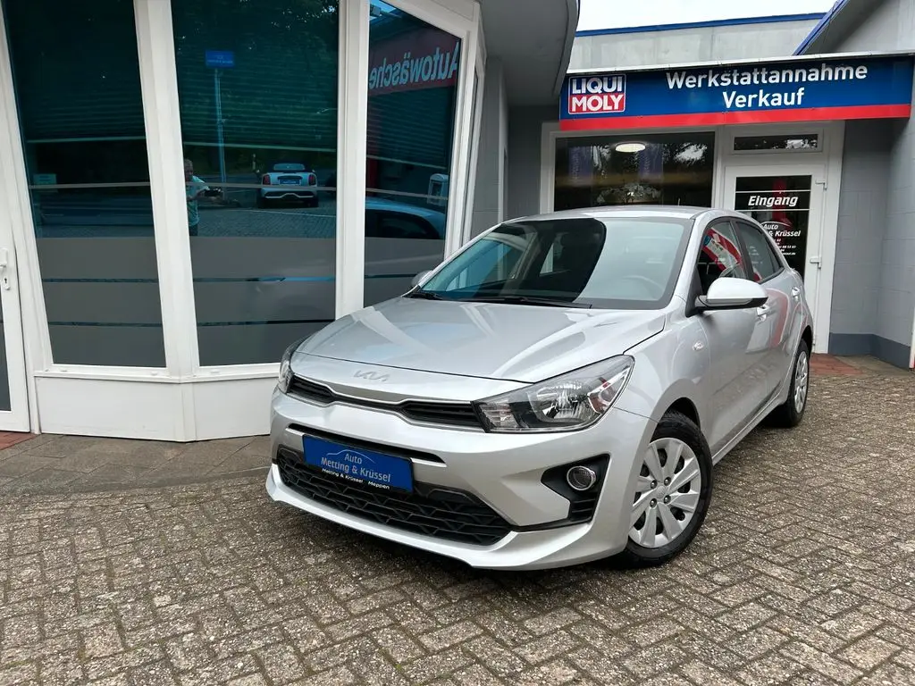 Photo 1 : Kia Rio 2023 Essence