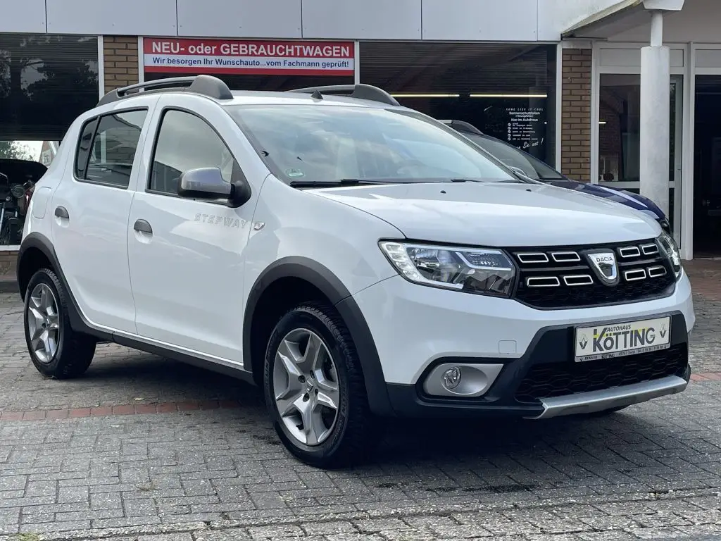 Photo 1 : Dacia Sandero 2017 Essence