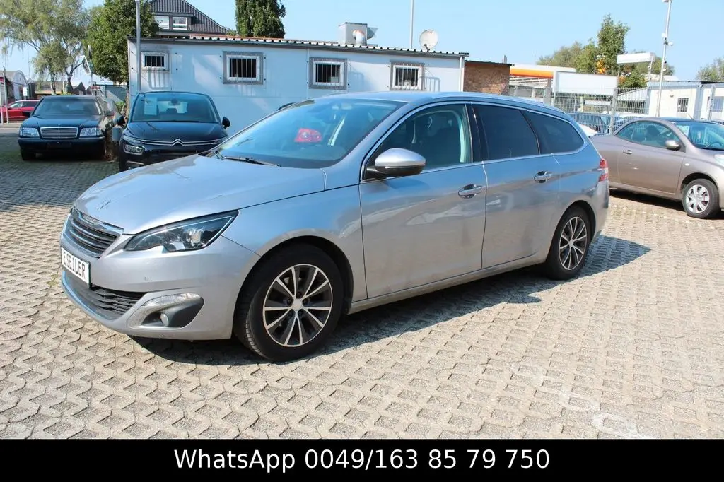 Photo 1 : Peugeot 308 2015 Essence