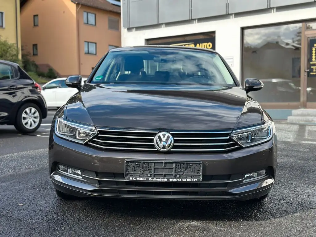 Photo 1 : Volkswagen Passat 2016 Essence