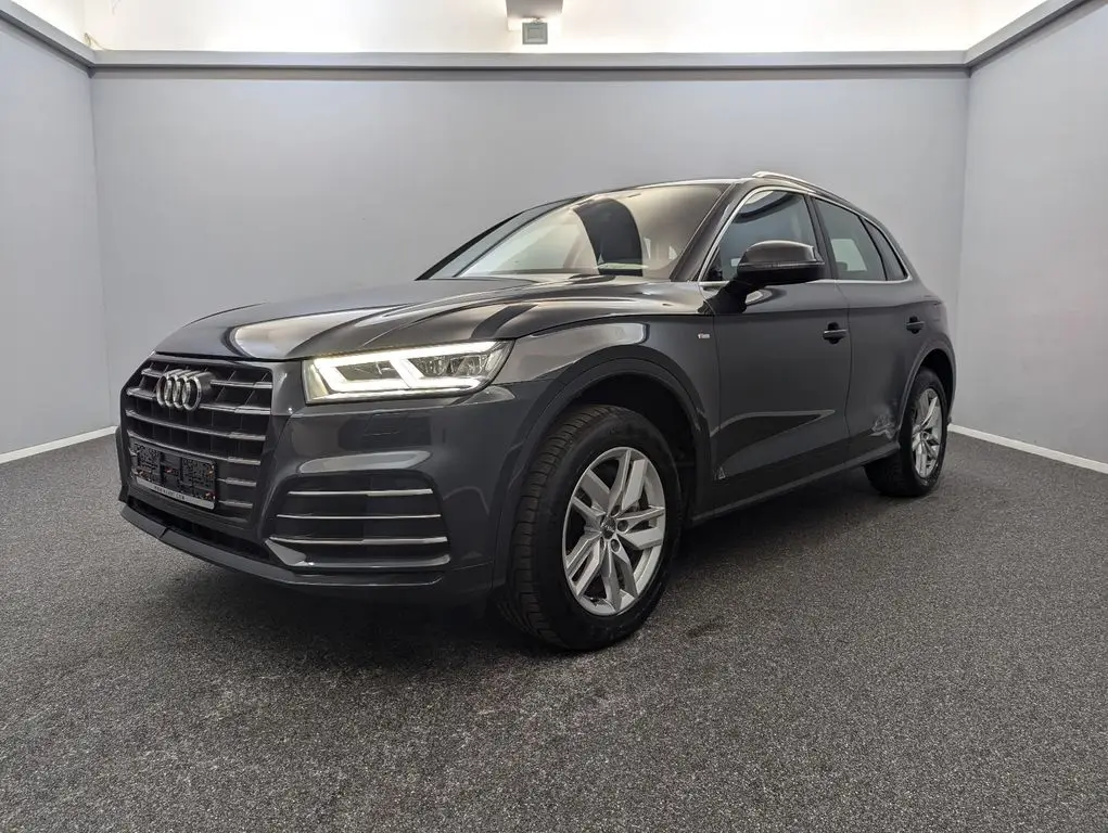 Photo 1 : Audi Q5 2019 Hybride