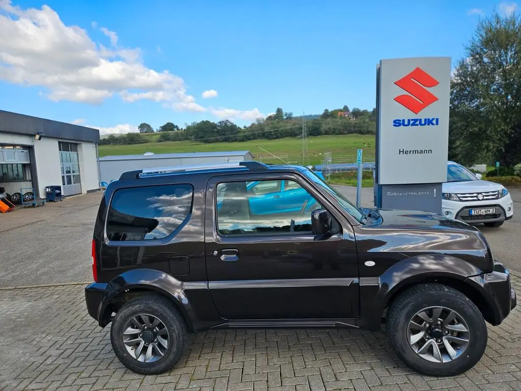 Photo 1 : Suzuki Jimny 2018 Petrol