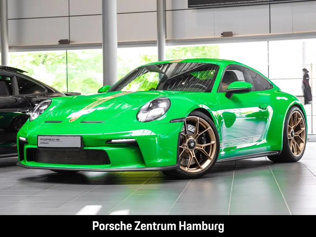 Photo 1 : Porsche 992 2022 Essence