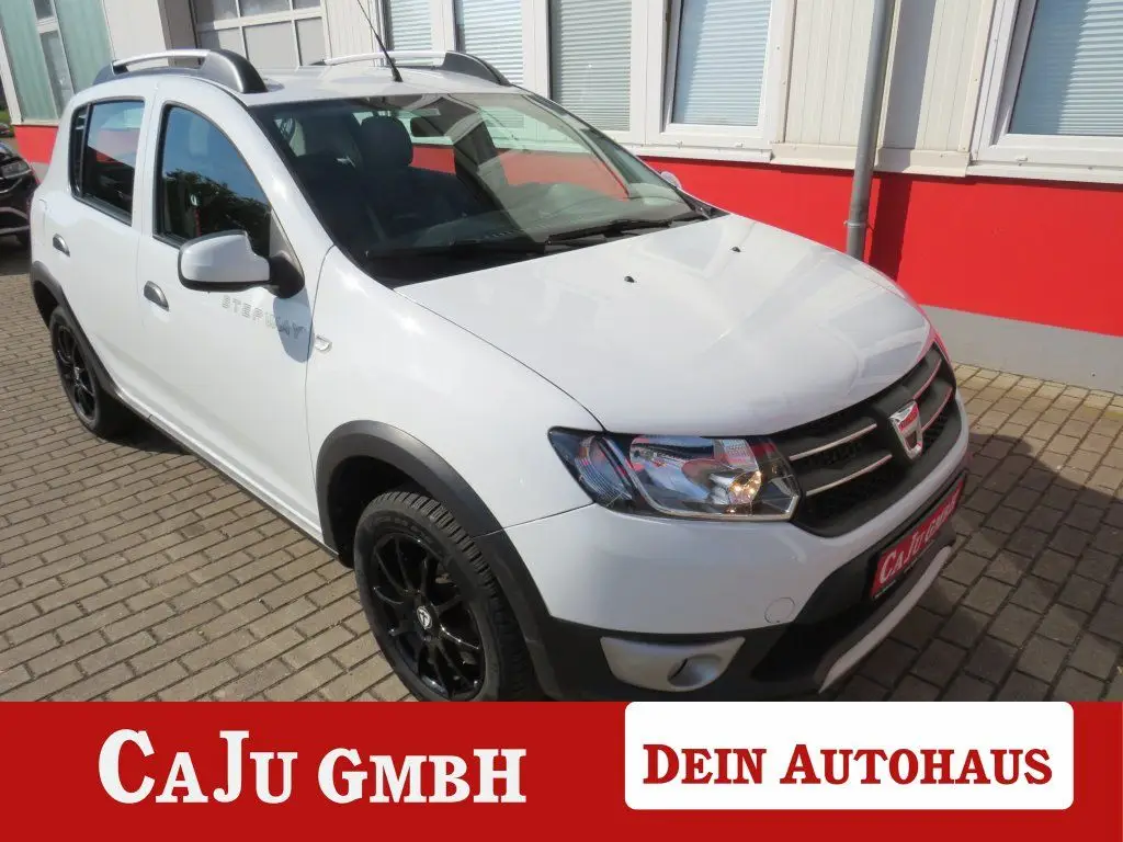 Photo 1 : Dacia Sandero 2016 Petrol