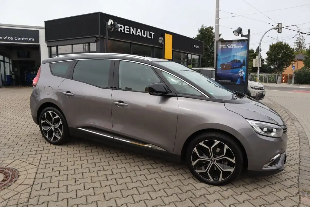 Photo 1 : Renault Scenic 2023 Essence