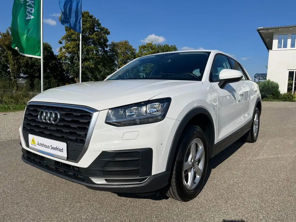 Photo 1 : Audi Q2 2017 Petrol