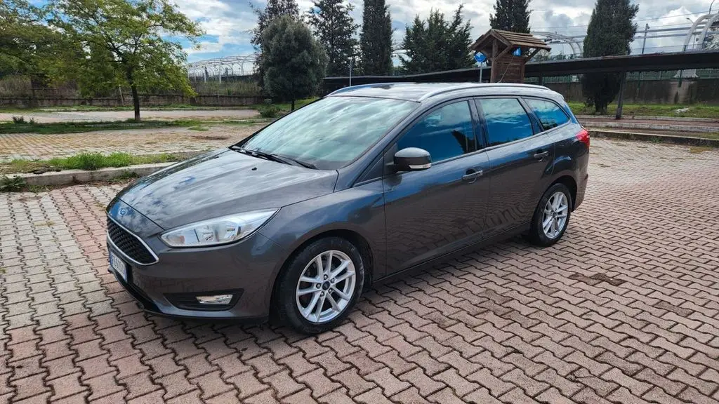 Photo 1 : Ford Focus 2016 Diesel