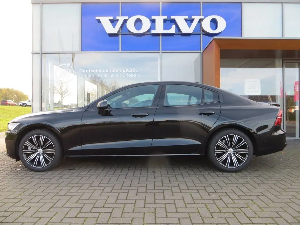 Photo 1 : Volvo S60 2023 Essence