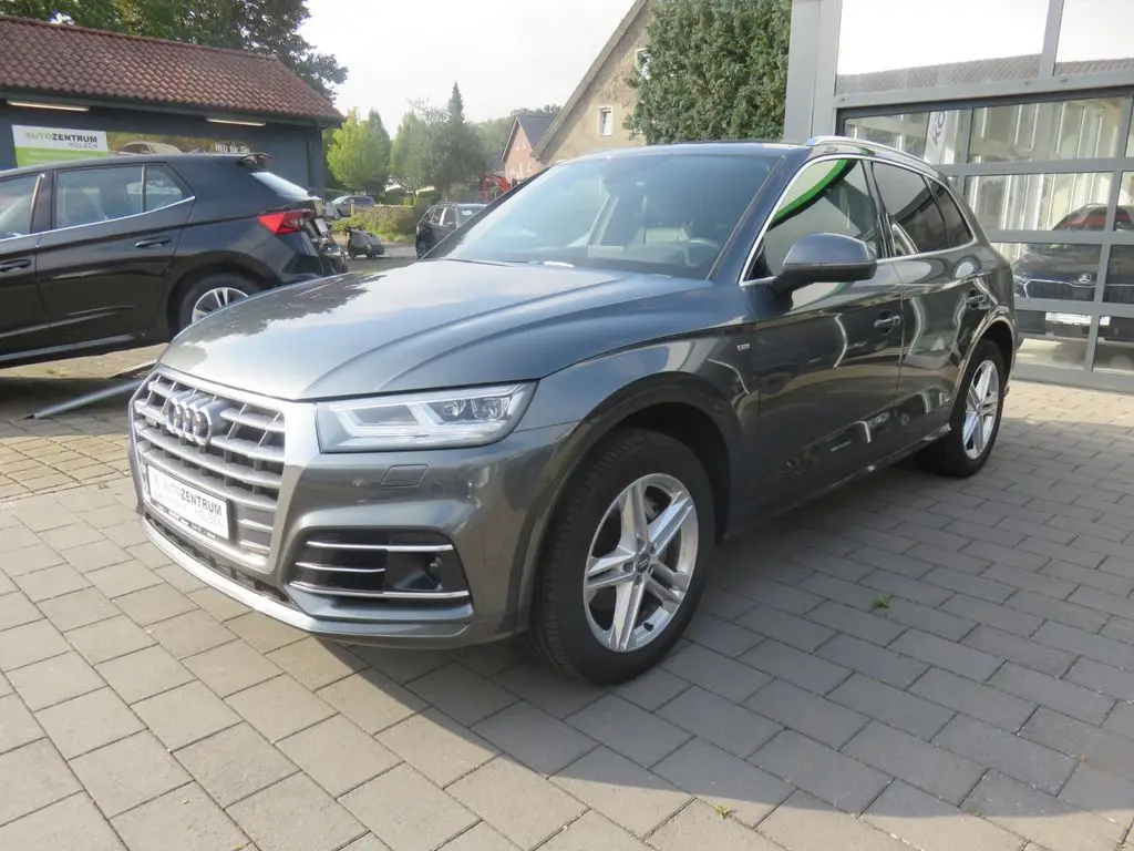 Photo 1 : Audi Q5 2019 Essence