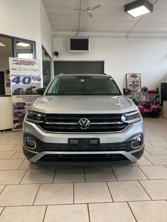 Photo 1 : Volkswagen T-cross 2021 Petrol