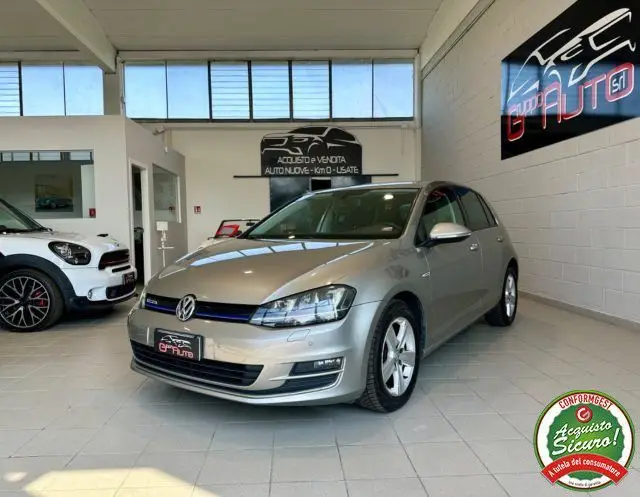 Photo 1 : Volkswagen Golf 2016 Autres