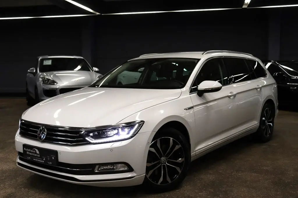 Photo 1 : Volkswagen Passat 2015 Petrol