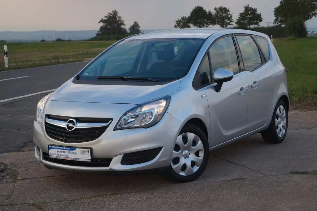 Photo 1 : Opel Meriva 2015 Petrol