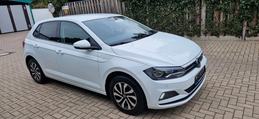 Photo 1 : Volkswagen Polo 2021 Petrol