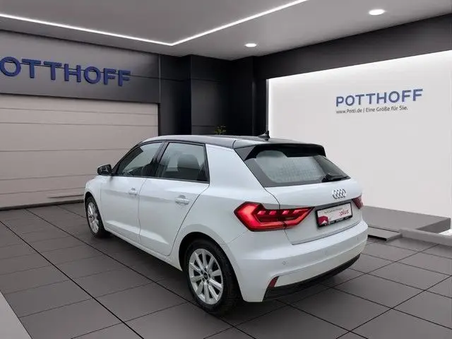 Photo 1 : Audi A1 2024 Petrol