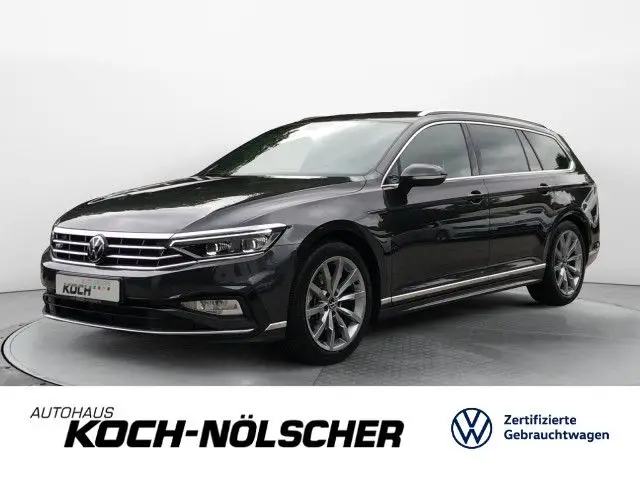 Photo 1 : Volkswagen Passat 2023 Essence