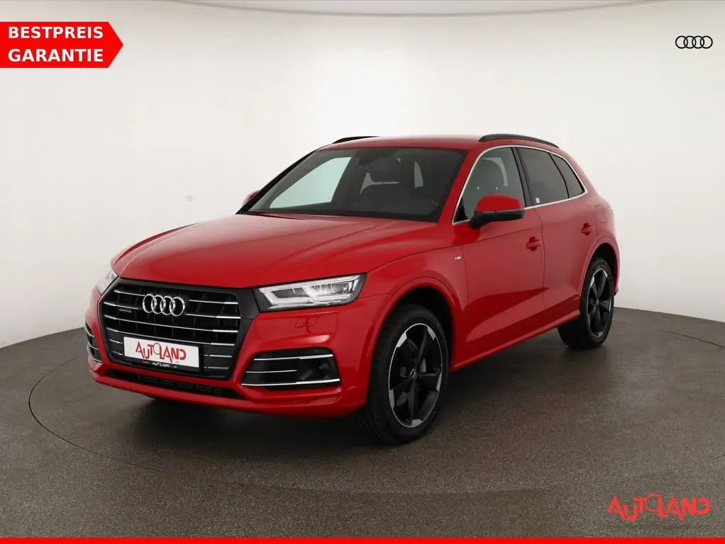 Photo 1 : Audi Q5 2020 Hybride