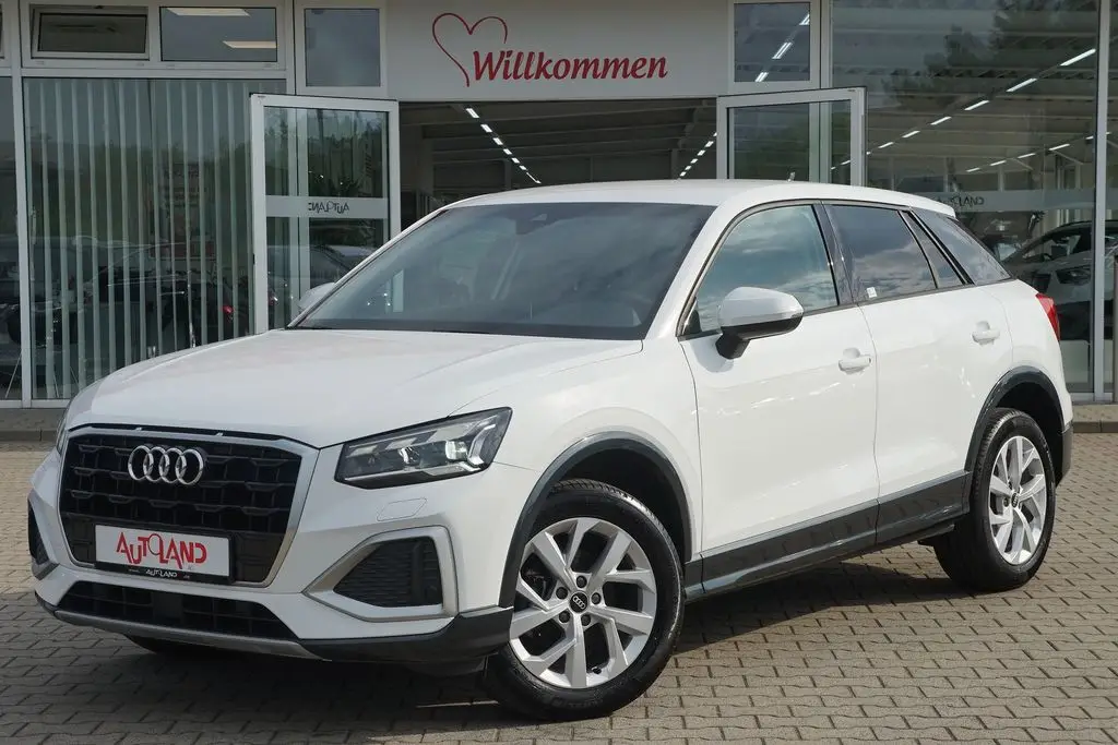 Photo 1 : Audi Q2 2021 Essence