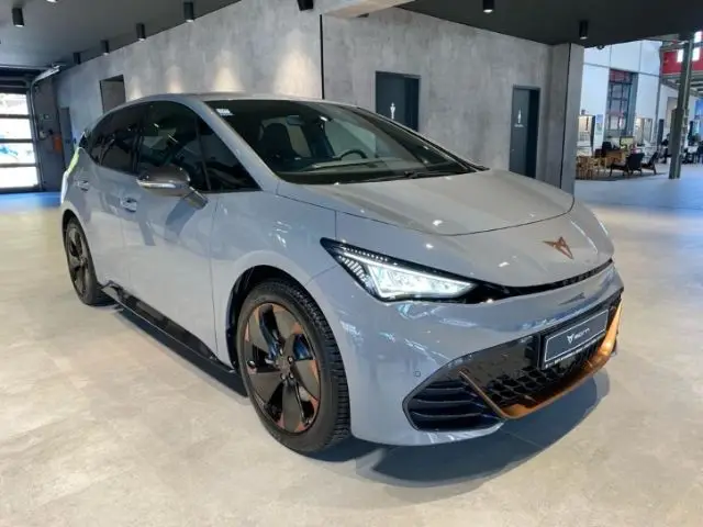 Photo 1 : Cupra Born 2022 Non renseigné