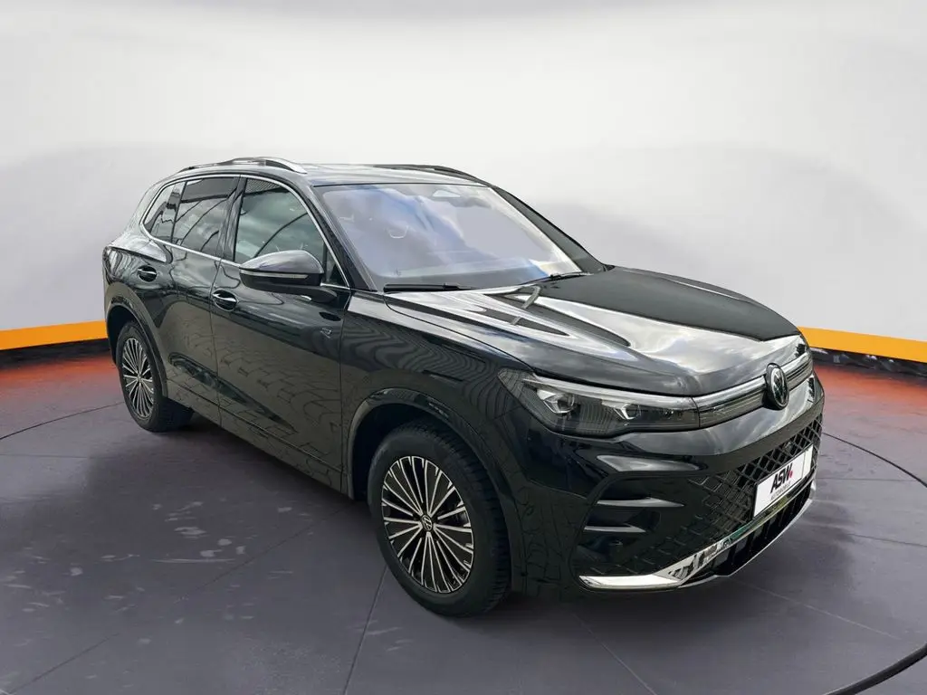 Photo 1 : Volkswagen Tiguan 2024 Petrol