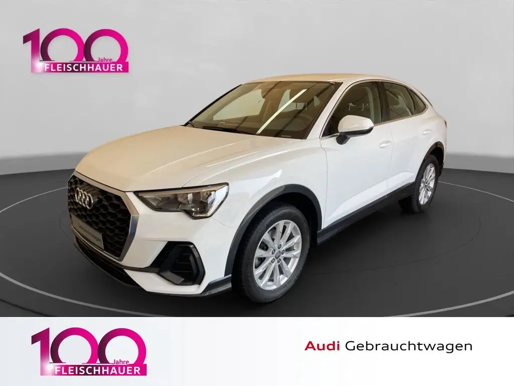 Photo 1 : Audi Q3 2020 Essence