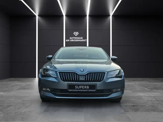 Photo 1 : Skoda Superb 2016 Essence