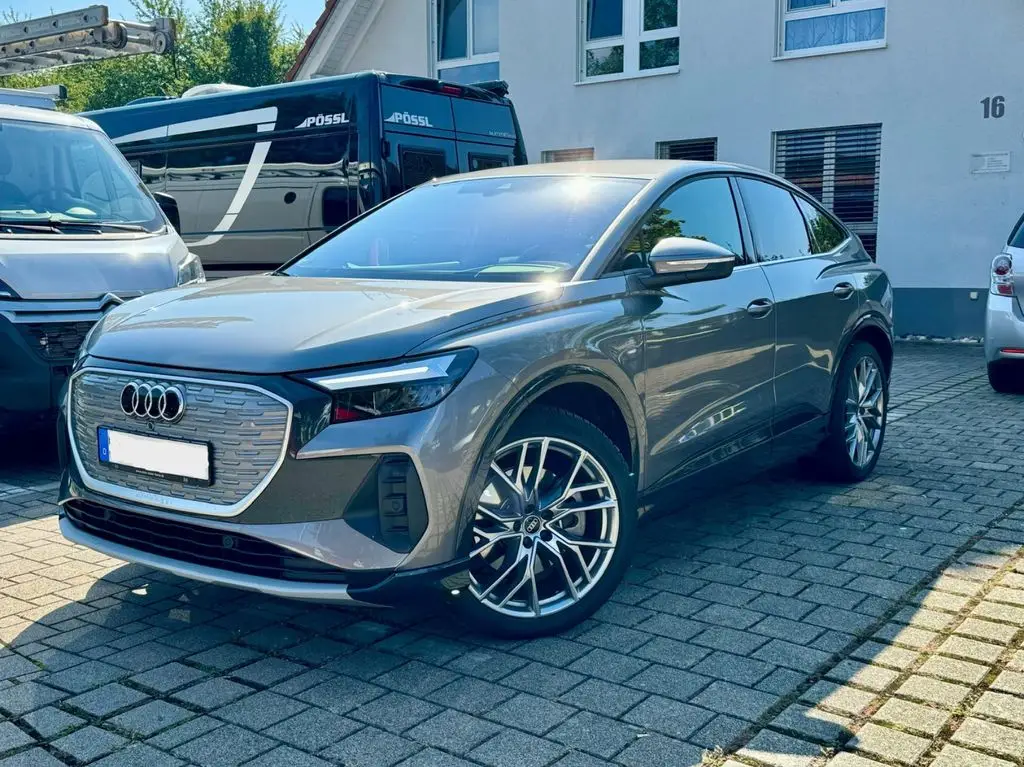 Photo 1 : Audi Q4 2023 Non renseigné