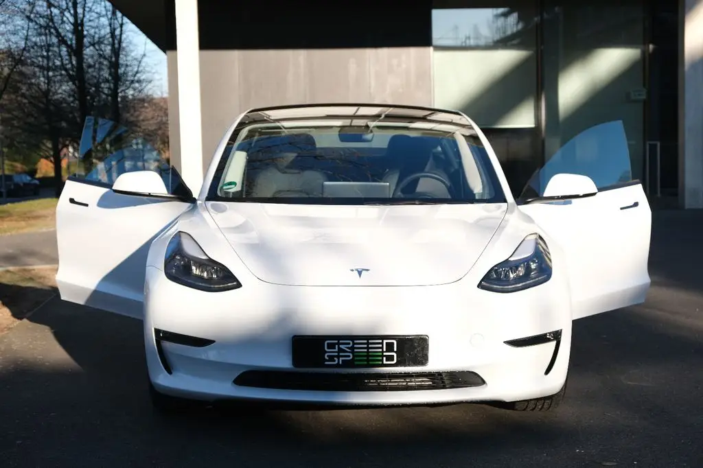 Photo 1 : Tesla Model 3 2022 Not specified