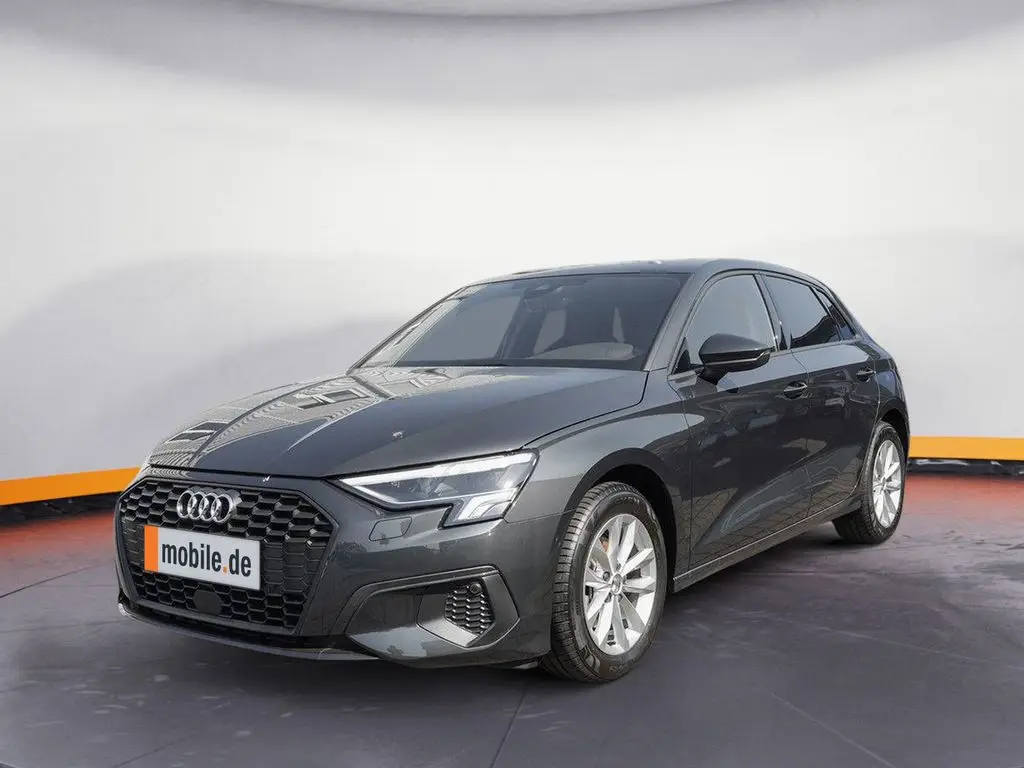 Photo 1 : Audi A3 2023 Petrol