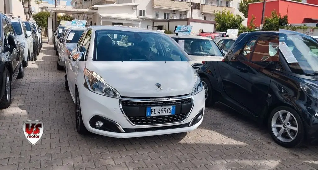 Photo 1 : Peugeot 208 2016 Diesel