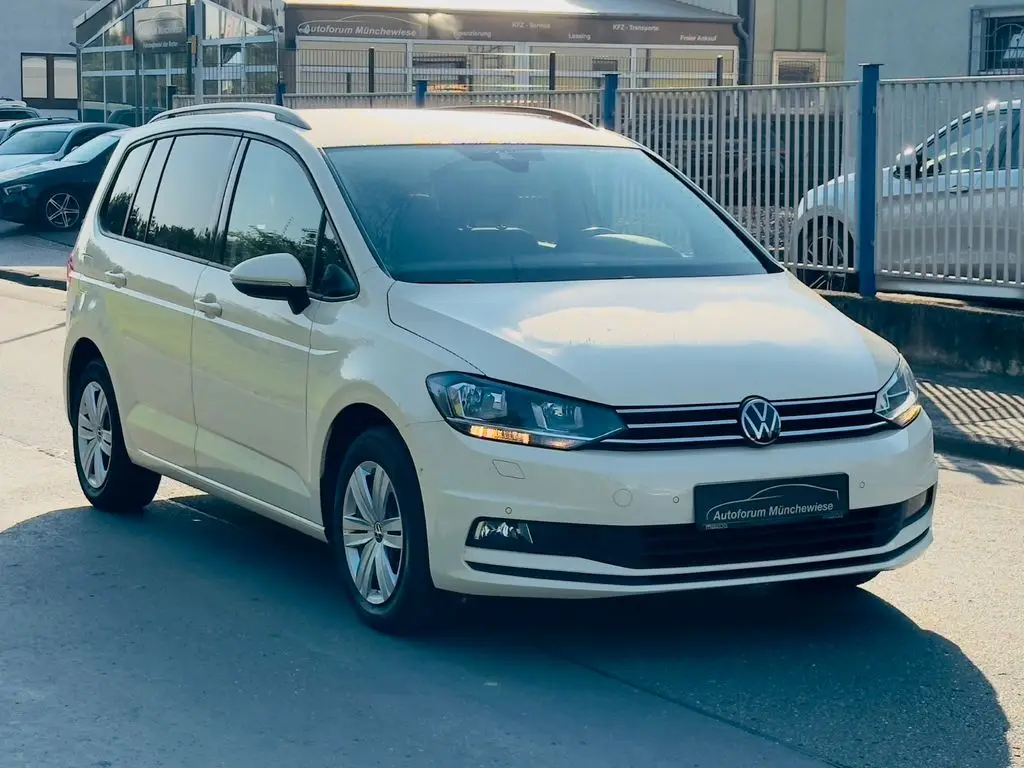 Photo 1 : Volkswagen Touran 2023 Diesel