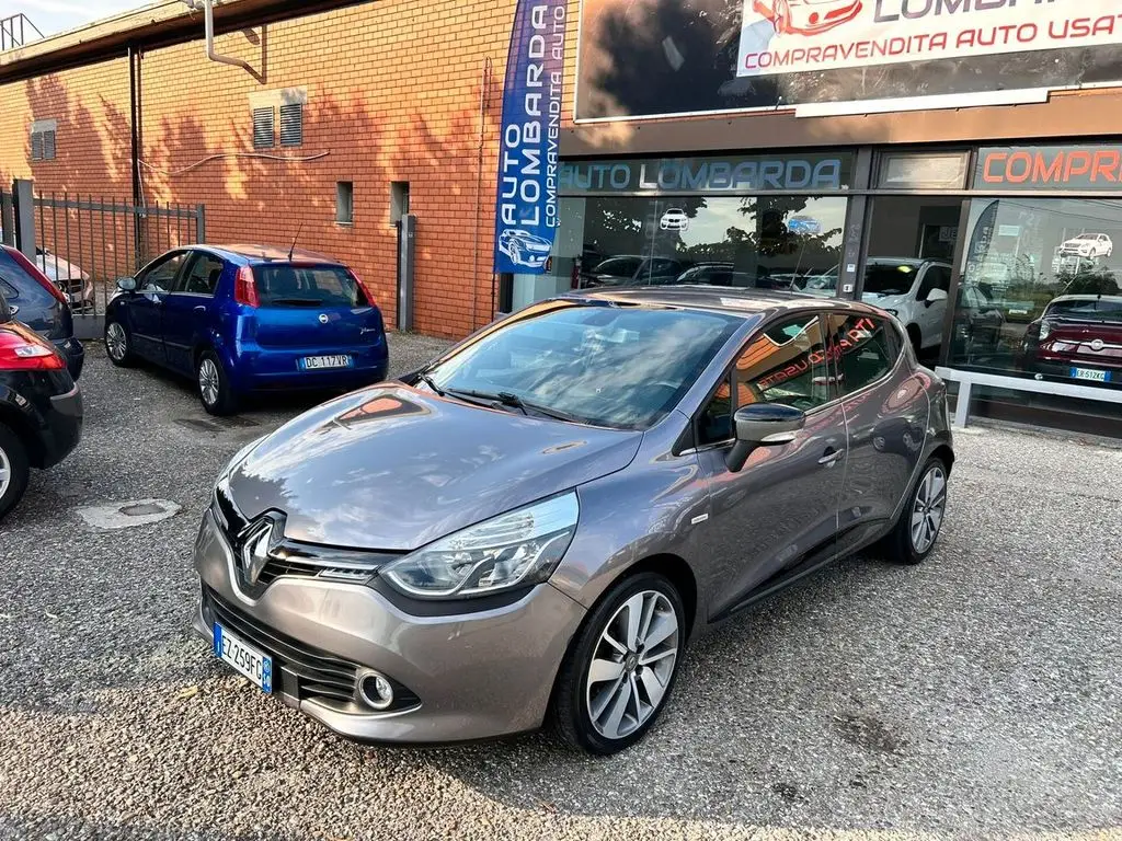 Photo 1 : Renault Clio 2015 Essence