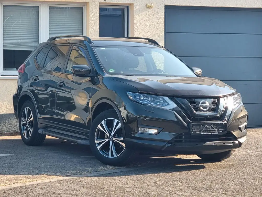 Photo 1 : Nissan X-trail 2017 Petrol