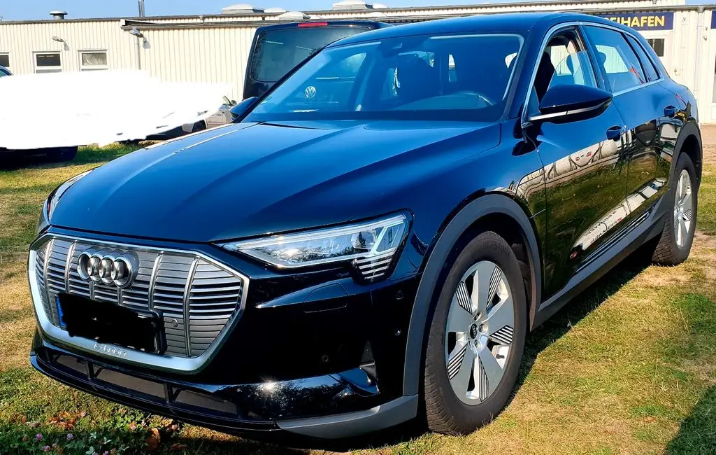 Photo 1 : Audi E-tron 2022 Non renseigné