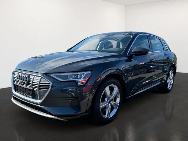 Photo 1 : Audi E-tron 2021 Non renseigné