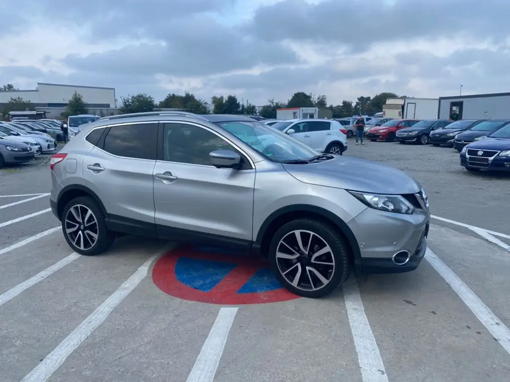 Photo 1 : Nissan Qashqai 2015 Essence